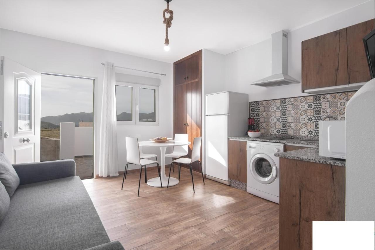אל פוזו דה לוס פריילס Comodos Y Agradables Apartamentos En El Pozo מראה חיצוני תמונה